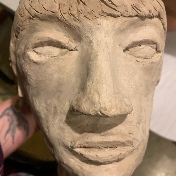 Clay art sculpture. Grey in color. - Picture 2 of 7